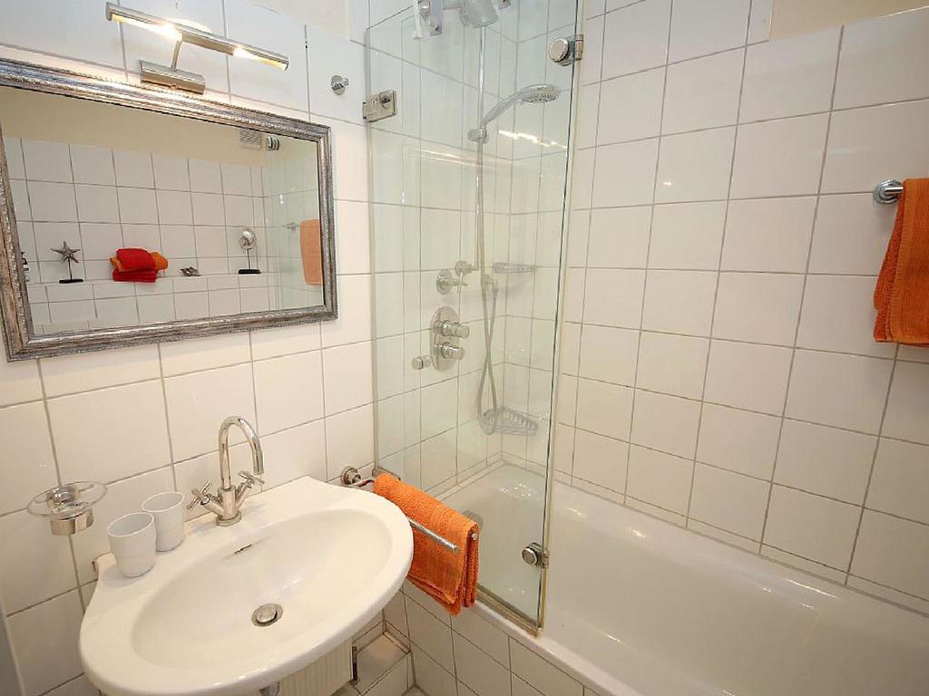 Ferienhaus Suedblick Am Yachthafen Breege Extérieur photo